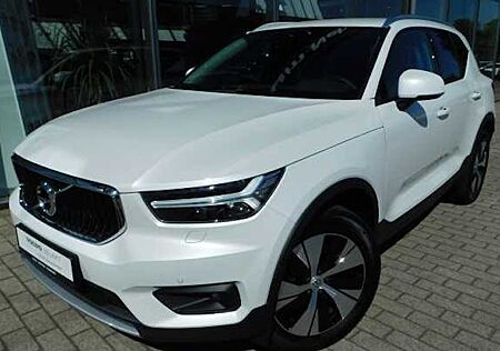 Volvo XC 40 T3 Momentum Pro Geartronic 5 Türen