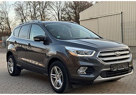 Ford Kuga 2,0 TDCi 4x4 132kW Titanium PowerShift 5 Türen