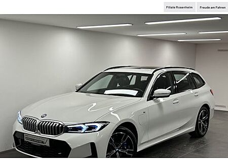 BMW 3er 330e xDrive Touring Automatic 5 Türen