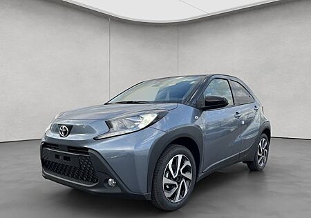 Toyota Aygo (X) Aygo (X) 1.0-l-VVT-i Play S-CVT 5 Türen