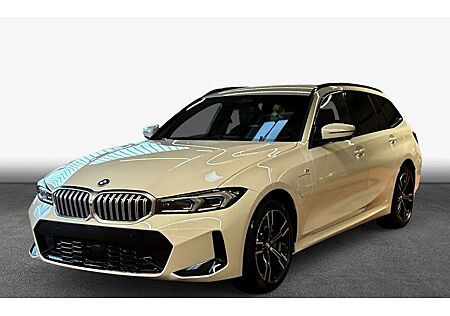 BMW 3er 330e xDrive Touring Automatic 5 Türen