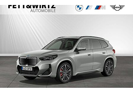 BMW iX1 xDrive30 5 Türen