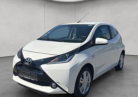 Toyota Aygo 1,0-l-VVT-i x-play 5 Türen