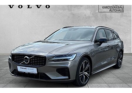 Volvo V60 T8 AWD Plug-in Hybrid Plus Dark Auto 5 Türen