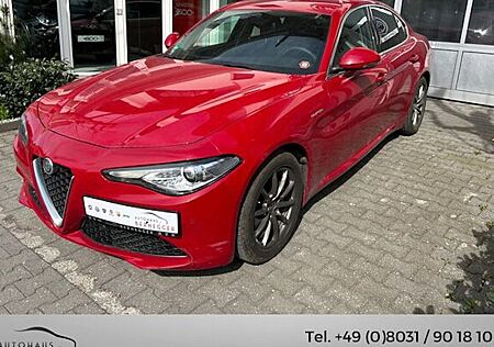 Alfa Romeo Giulia 2.0 Turbo 16V 147kW AT8 Sprint 4 Türen