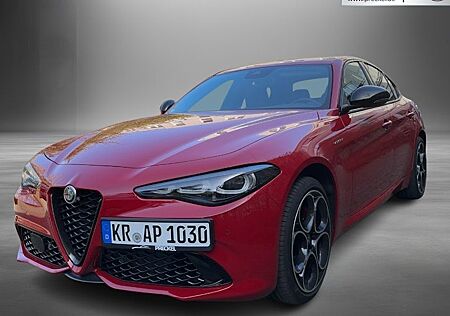 Alfa Romeo Giulia 2.0 Turbo 16V 206kW AT8-Q4 Sprint 4 Türen