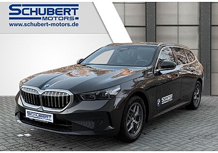 BMW 5er 520d Touring A 5 Türen