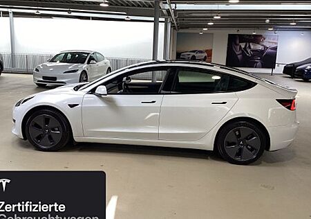 Tesla Model 3 Hinterradantrieb RWD 4 Türen