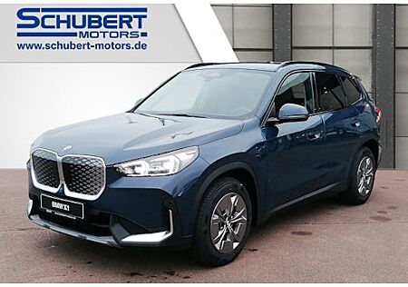 BMW iX1 eDrive20 5 Türen