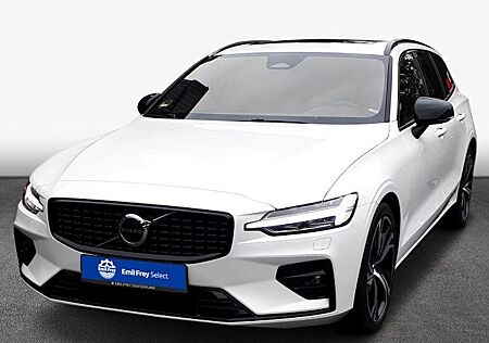 Volvo V60 B4 DCT Plus Dark 5 Türen