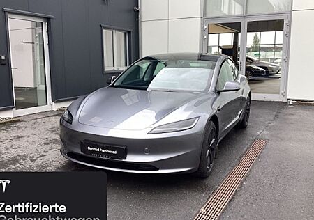 Tesla Model 3 Hinterradantrieb RWD 4 Türen