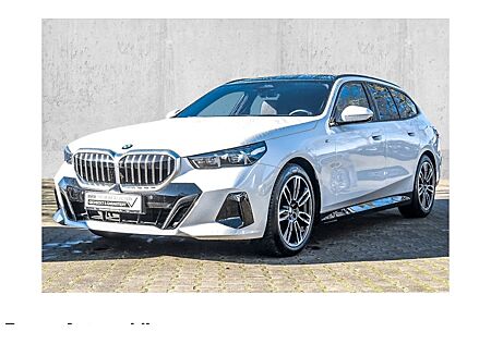 BMW 5er 520d xDrive Touring A 5 Türen