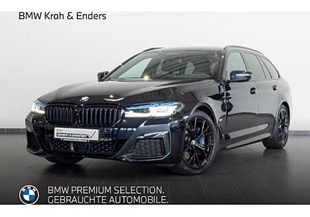 BMW 3er 330i xDrive Touring Automatic 5 Türen