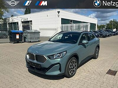 BMW iX2 xDrive30 5 Türen