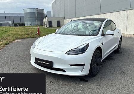 Tesla Model 3 Hinterradantrieb RWD 4 Türen