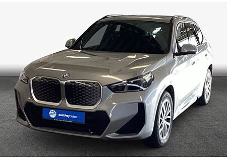 BMW iX1 xDrive30 5 Türen
