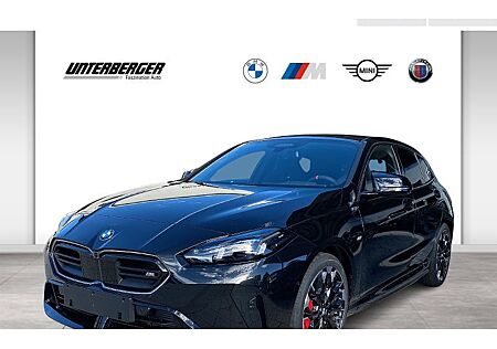 BMW 1er M135 xDrive A 5 Türen