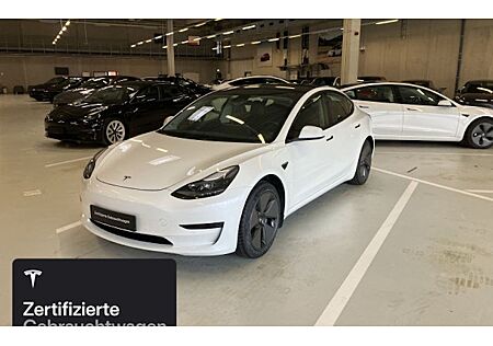 Tesla Model 3 Hinterradantrieb RWD 4 Türen