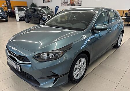 Kia Cee'd 1.5 T-GDI DCT Vision 5 Türen