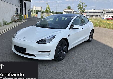Tesla Model 3 Hinterradantrieb RWD 4 Türen
