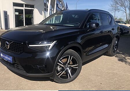 Volvo XC 40 B3 Plus Dark DCT 5 Türen