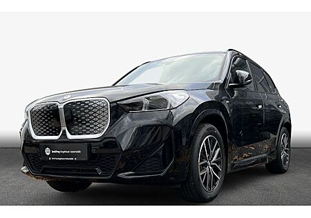 BMW iX1 xDrive30 5 Türen