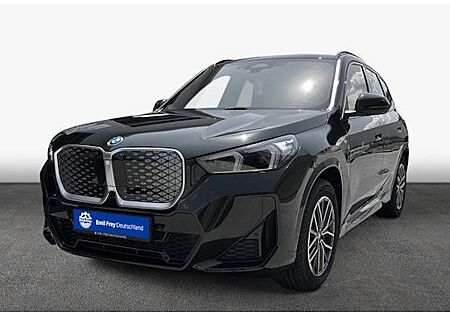BMW iX1 xDrive30 5 Türen