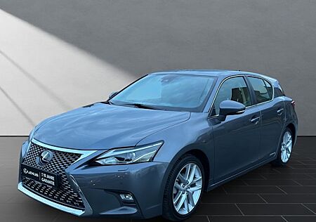 Toyota Prius 2.0-l-VVT-i Plug-in Hybrid Advanced 5 Türen