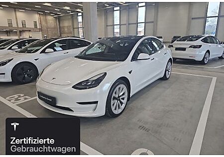 Tesla Model 3 Hinterradantrieb RWD 4 Türen