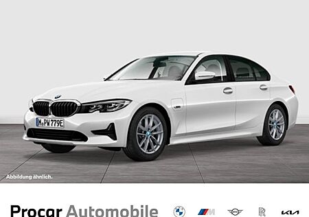 BMW 3er 320i Advantage Automatik 4 Türen