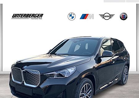 BMW iX1 xDrive30 5 Türen