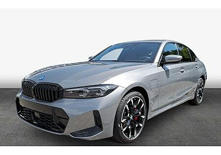 BMW 3er 330e xDrive Automatik 4 Türen