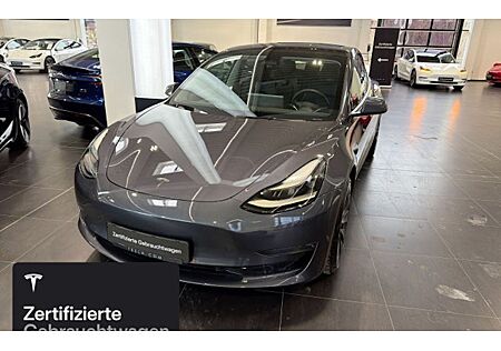 Tesla Model 3 Allradantrieb mit Dualmotor Performance 4 Türen