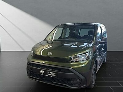 Toyota Proace City Verso 1,2-l-Turbo 81kW L1 Pure 4 Türen