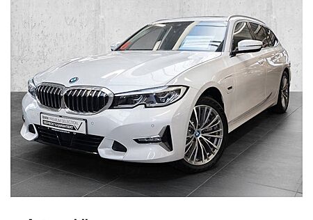 BMW 3er 330e xDrive Touring Luxury Line Auto. 5 Türen