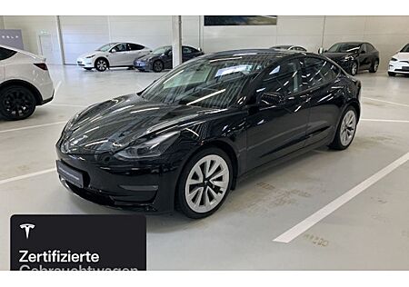 Tesla Model 3 Hinterradantrieb RWD Long Range 4 Türen
