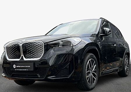 BMW iX1 xDrive30 5 Türen