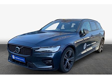 Volvo V60 B4 DCT Plus Dark 5 Türen