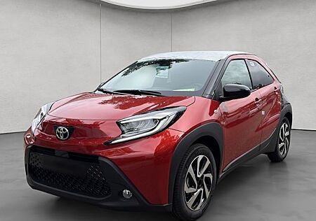 Toyota Aygo (X) Aygo (X) 1.0-l-VVT-i Play S-CVT 5 Türen