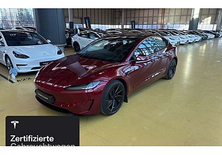 Tesla Model 3 Allradantrieb mit Dualmotor Performance 4 Türen