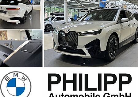 BMW iX xDrive45 5 Türen