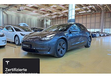 Tesla Model 3 Hinterradantrieb RWD Long Range 4 Türen
