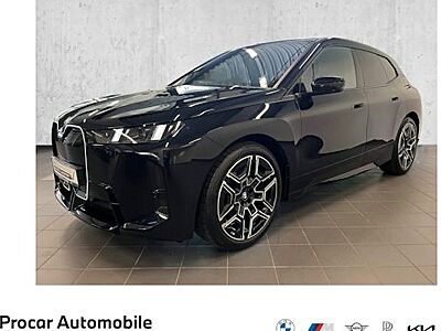 BMW iX xDrive60 5 Türen