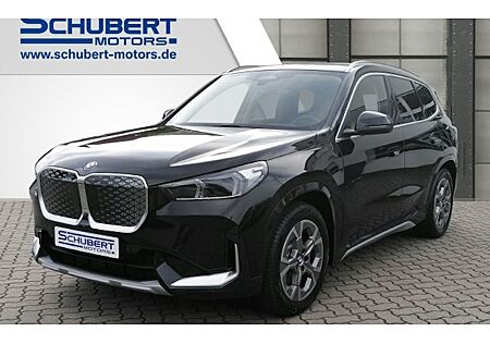 BMW iX1 xDrive30 5 Türen