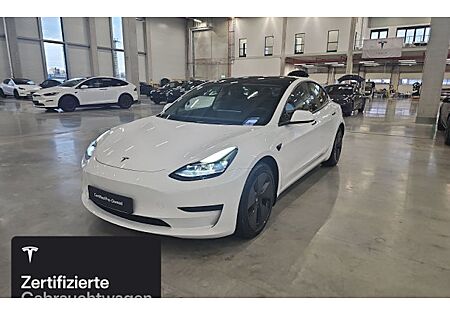 Tesla Model 3 Standard 4 Türen