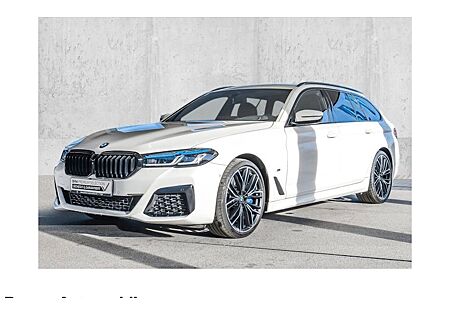BMW 5er 540i xDrive Touring A 5 Türen