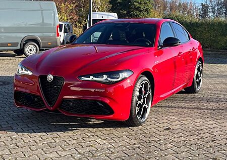 Alfa Romeo Giulia 2.0 Turbo 16V 206 kW AT8-Q4 Veloce 4 Türen