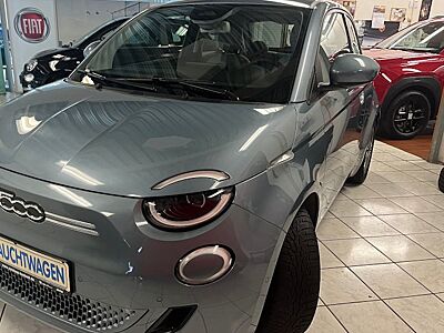 Fiat Grande panda elektro Icon Limousine 42 kWh 3 Türen