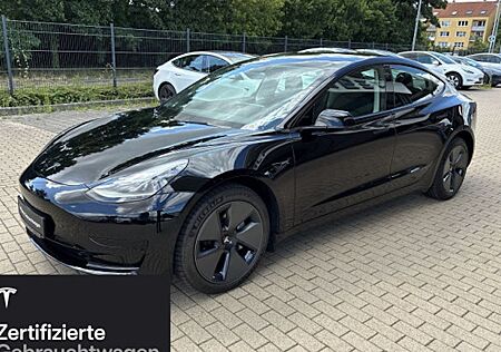 Tesla Model 3 Hinterradantrieb RWD 4 Türen