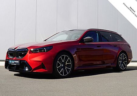 BMW M5 Plug-In Hybrid Touring xDrive A 5 Türen
